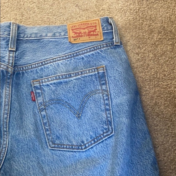 Good condition Levi’s 501 straight leg jeans - Picture 2 of 4